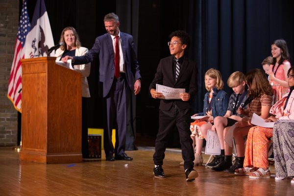 Downtown School Honors Departing 5th Grade with Ceremony